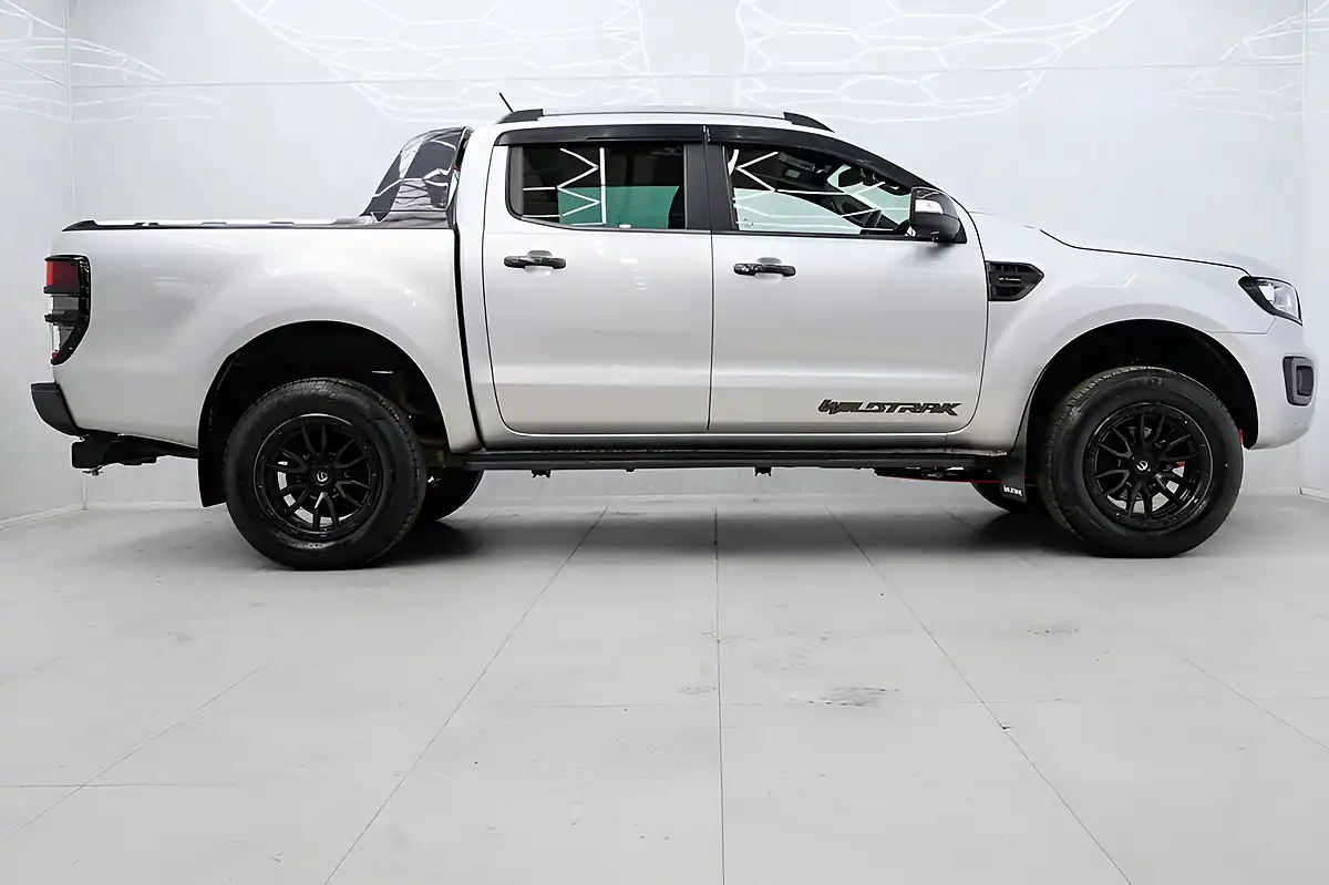 Used 2020 Ford Ranger Wildtrak Silver - Interior and Exterior details 9