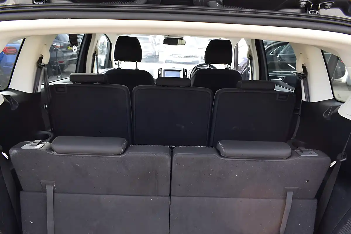 Used 2020 Ford S-Max Zetec Grey - Interior and Exterior details 13