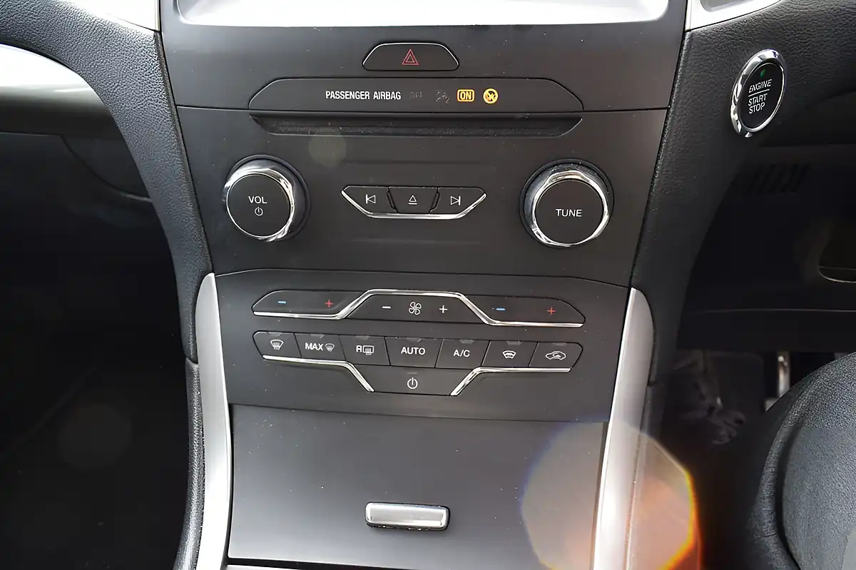 Used 2020 Ford S-Max Zetec Grey - Interior and Exterior details 15