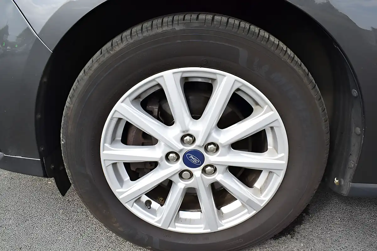 Used 2020 Ford S-Max Zetec Grey - Interior and Exterior details 7
