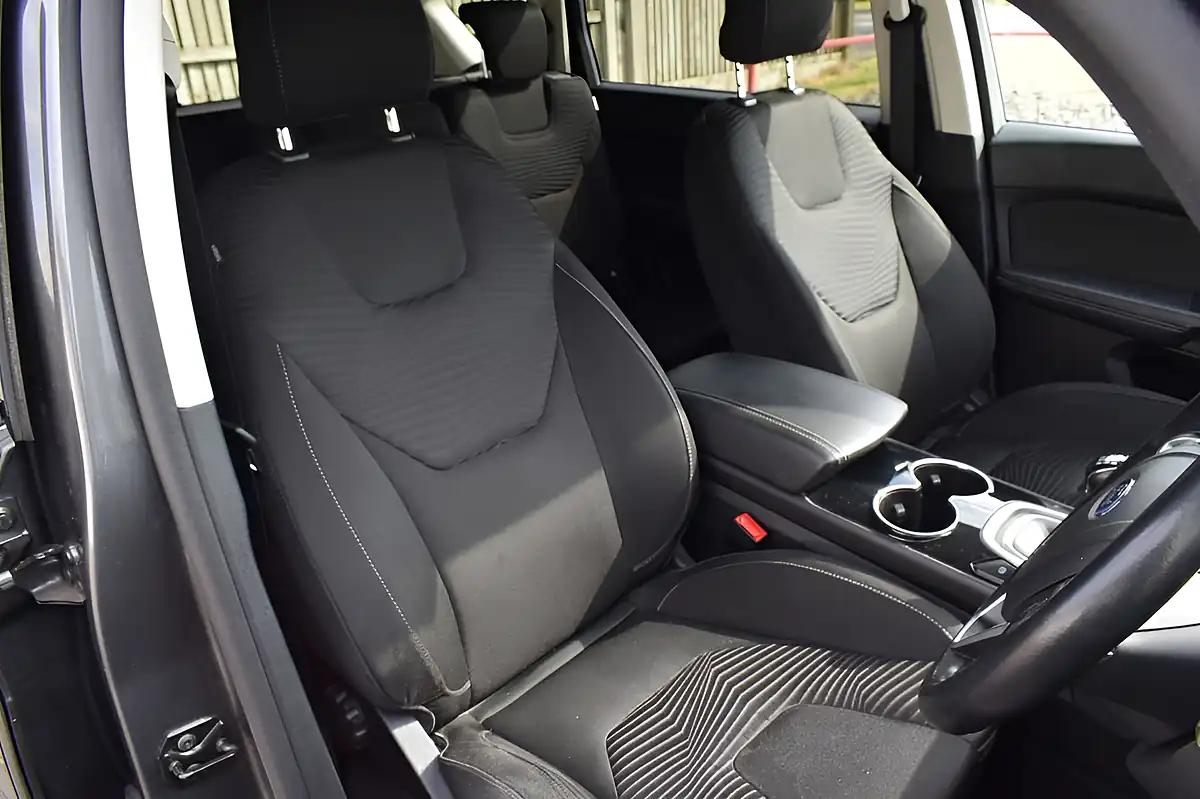 Used 2020 Ford S-Max Zetec Grey - Interior and Exterior details 9
