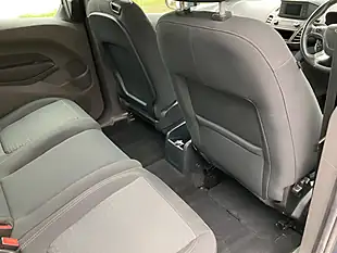 Used 2020 Ford Tourneo Connect Zetec Blue - Interior and Exterior details 11