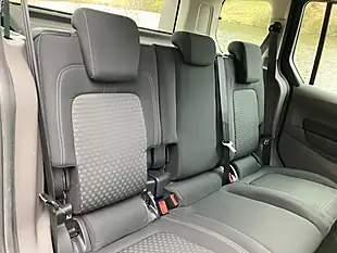 Used 2020 Ford Tourneo Connect Zetec Blue - Interior and Exterior details 13