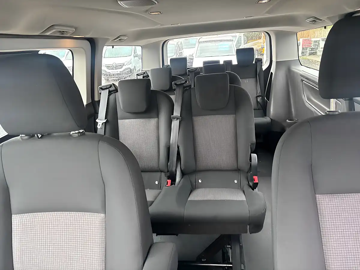Used 2020 Ford Tourneo Custom Shuttle L2 Silver - Interior and Exterior details 18