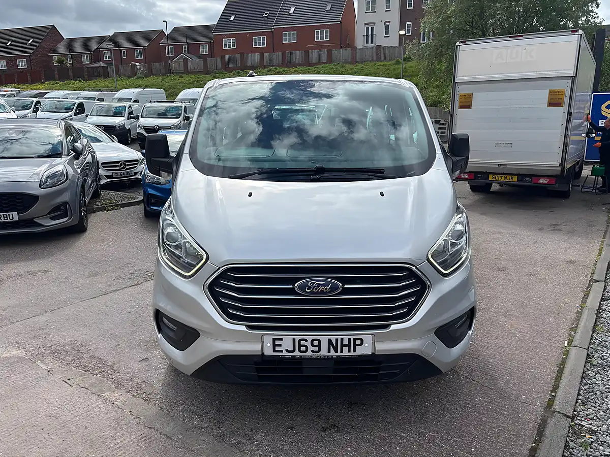 Used 2020 Ford Tourneo Custom Shuttle L2 Silver - Interior and Exterior details 2