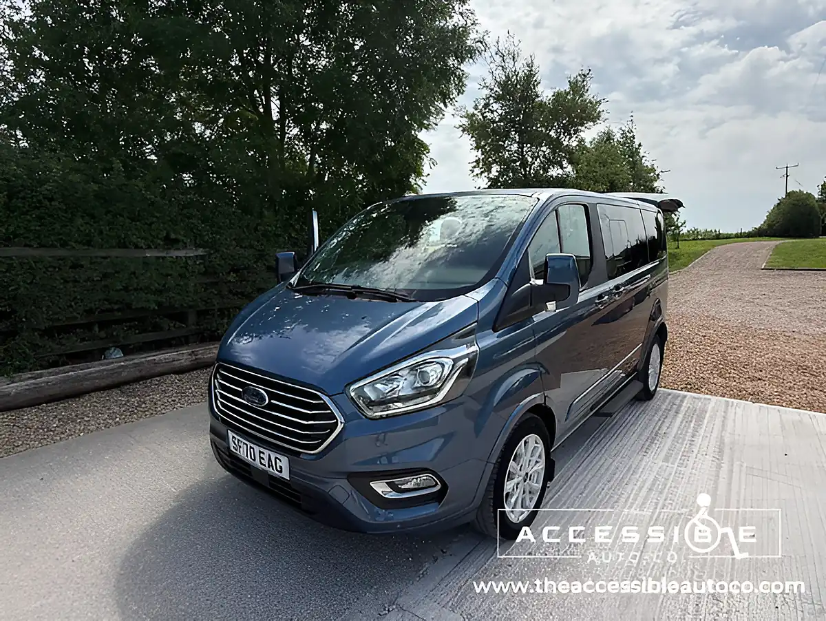 Used 2020 Ford Tourneo Custom Titanium Blue - Interior and Exterior details 2