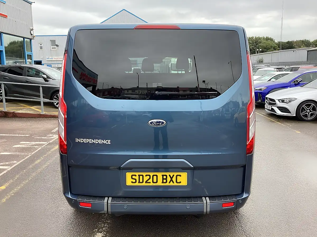 Used 2020 Ford Tourneo Custom Titanium Blue - Interior and Exterior details 11