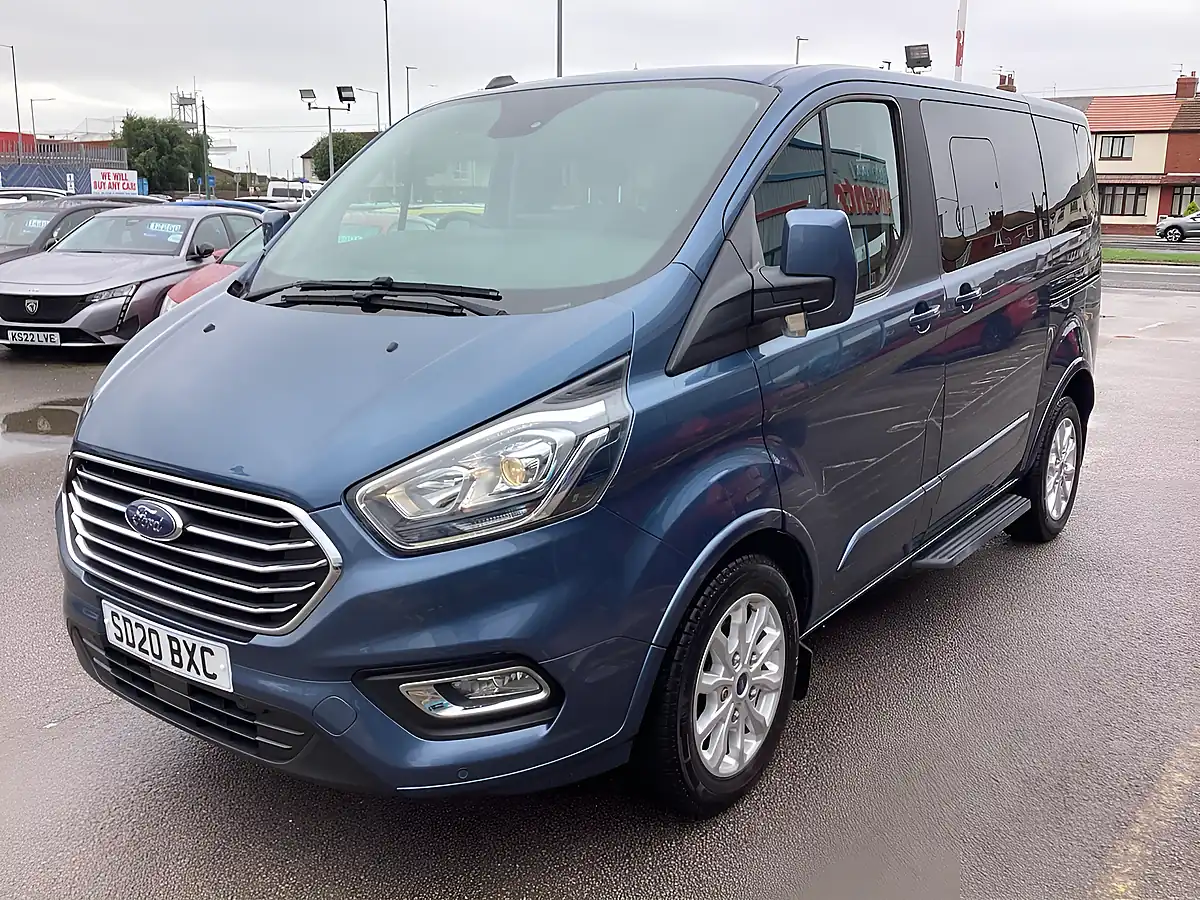 Used 2020 Ford Tourneo Custom Titanium Blue - Interior and Exterior details 5