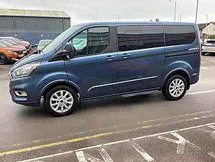 Used 2020 Ford Tourneo Custom Titanium Blue - Interior and Exterior details 9