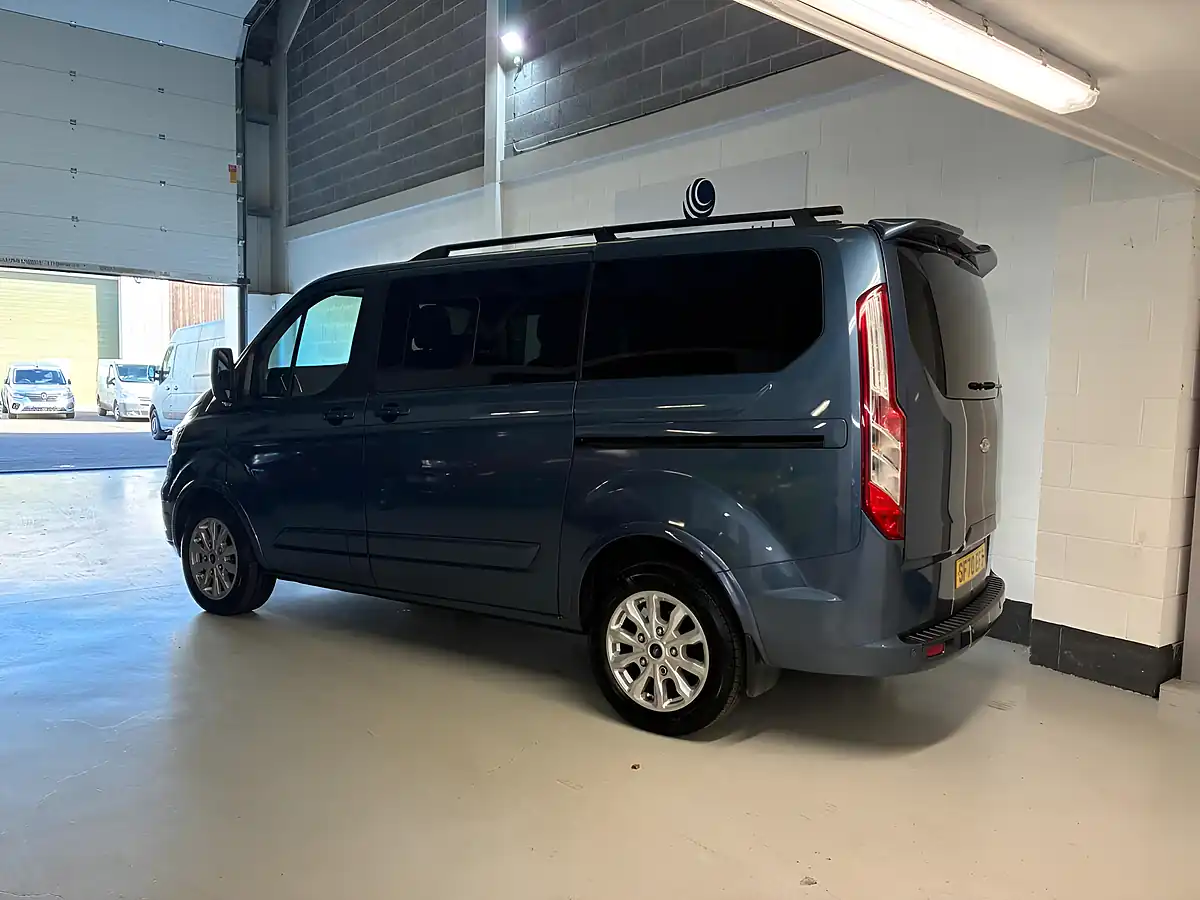 Used 2020 Ford Tourneo Custom Titanium Blue - Interior and Exterior details 3