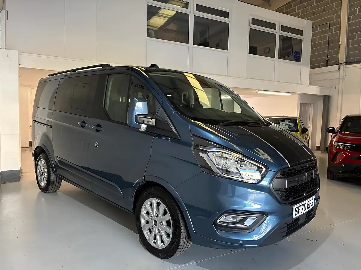 Used 2020 Ford Tourneo Custom Titanium Blue - Interior and Exterior details 5