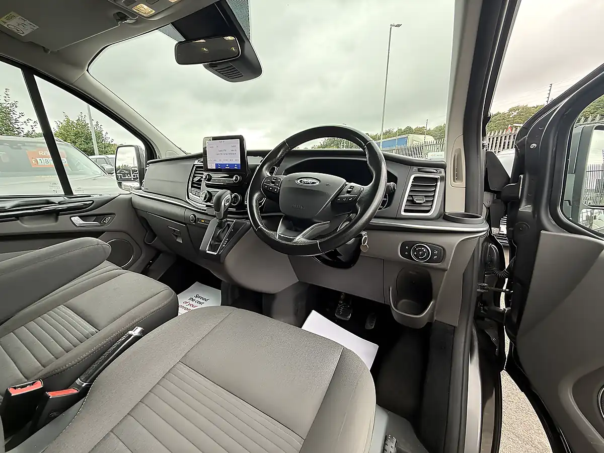 Used 2020 Ford Tourneo Custom Titanium Grey - Interior and Exterior details 11