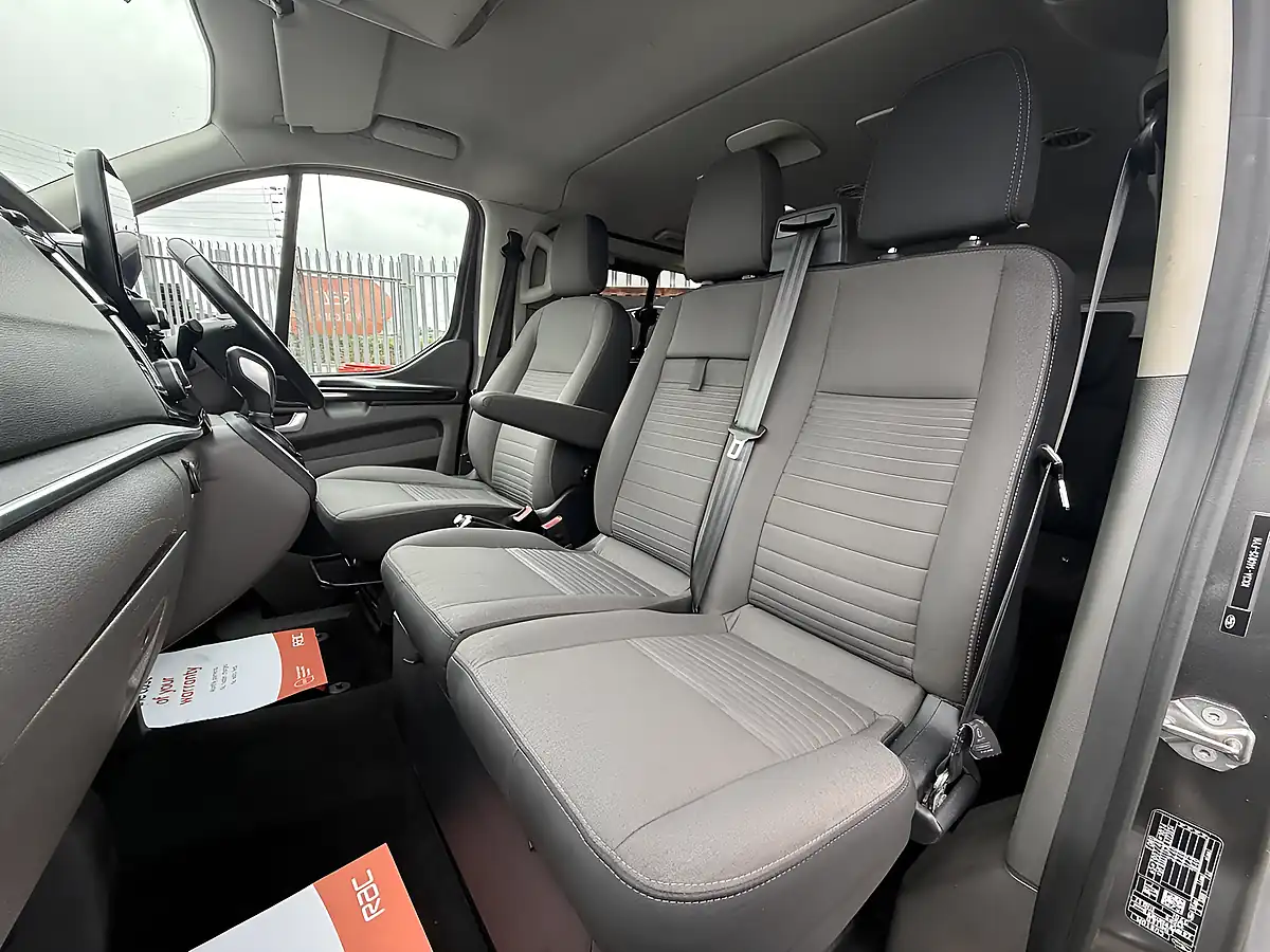 Used 2020 Ford Tourneo Custom Titanium Grey - Interior and Exterior details 20