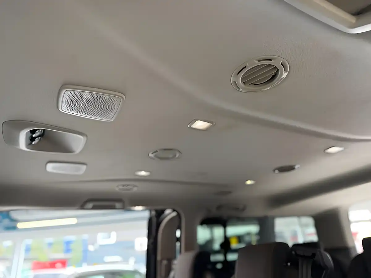 Used 2020 Ford Tourneo Custom Titanium Grey - Interior and Exterior details 17