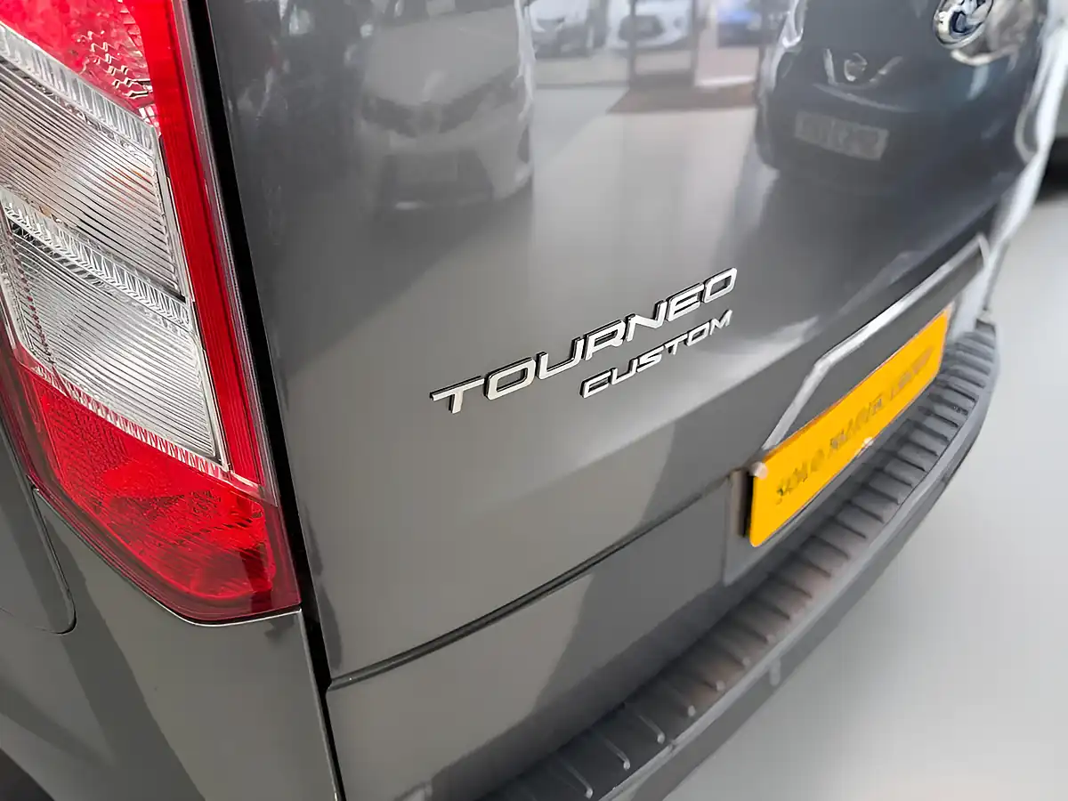 Used 2020 Ford Tourneo Custom Titanium Grey - Interior and Exterior details 18