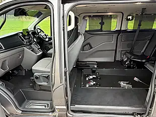 Used 2020 Ford Tourneo Custom Titanium Grey - Interior and Exterior details 11