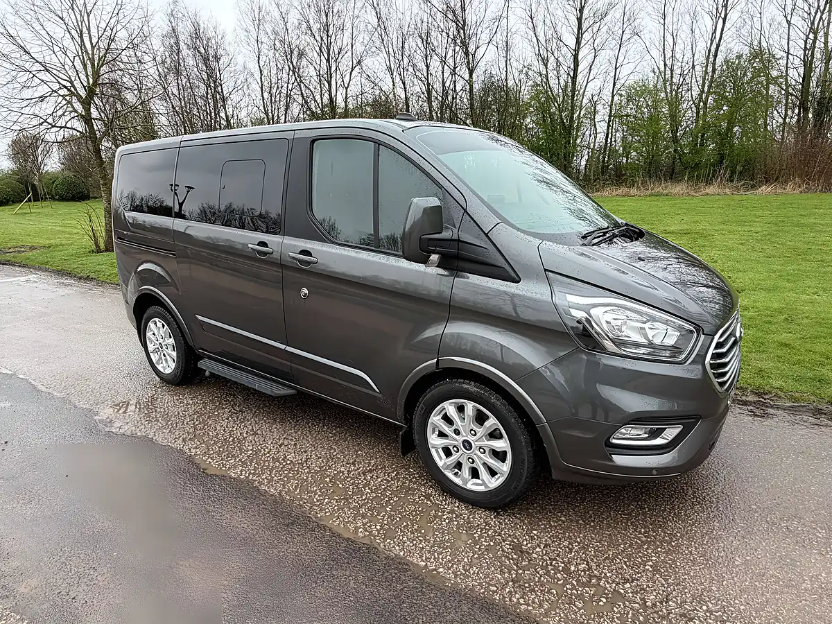 Used 2020 Ford Tourneo Custom Titanium Grey - Interior and Exterior details 3