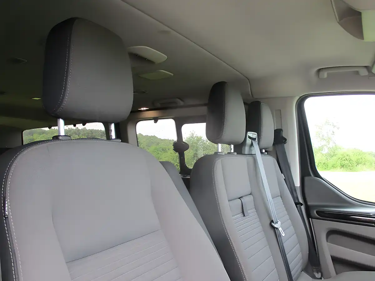 Used 2020 Ford Tourneo Custom Titanium Silver - Interior and Exterior details 11