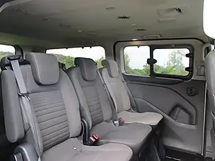 Used 2020 Ford Tourneo Custom Titanium Silver - Interior and Exterior details 12