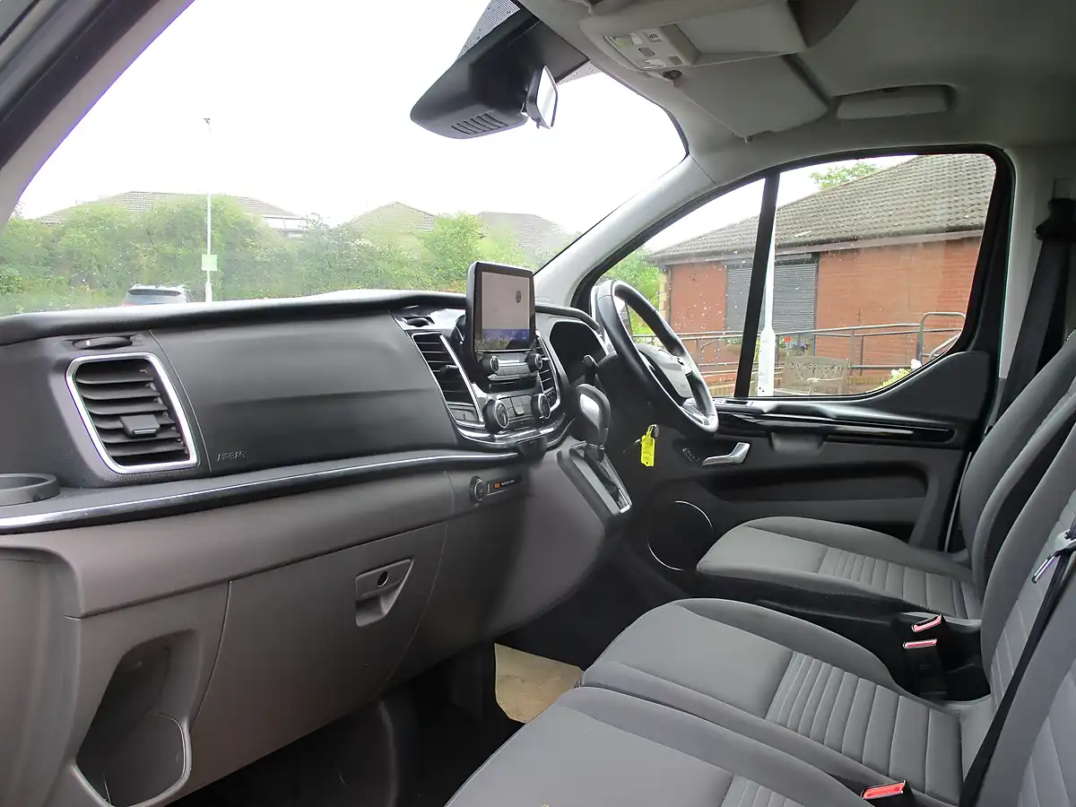 Used 2020 Ford Tourneo Custom Titanium Silver - Interior and Exterior details 16