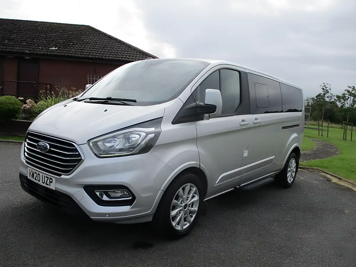 Used 2020 Ford Tourneo Custom Titanium Silver - Interior and Exterior details 4