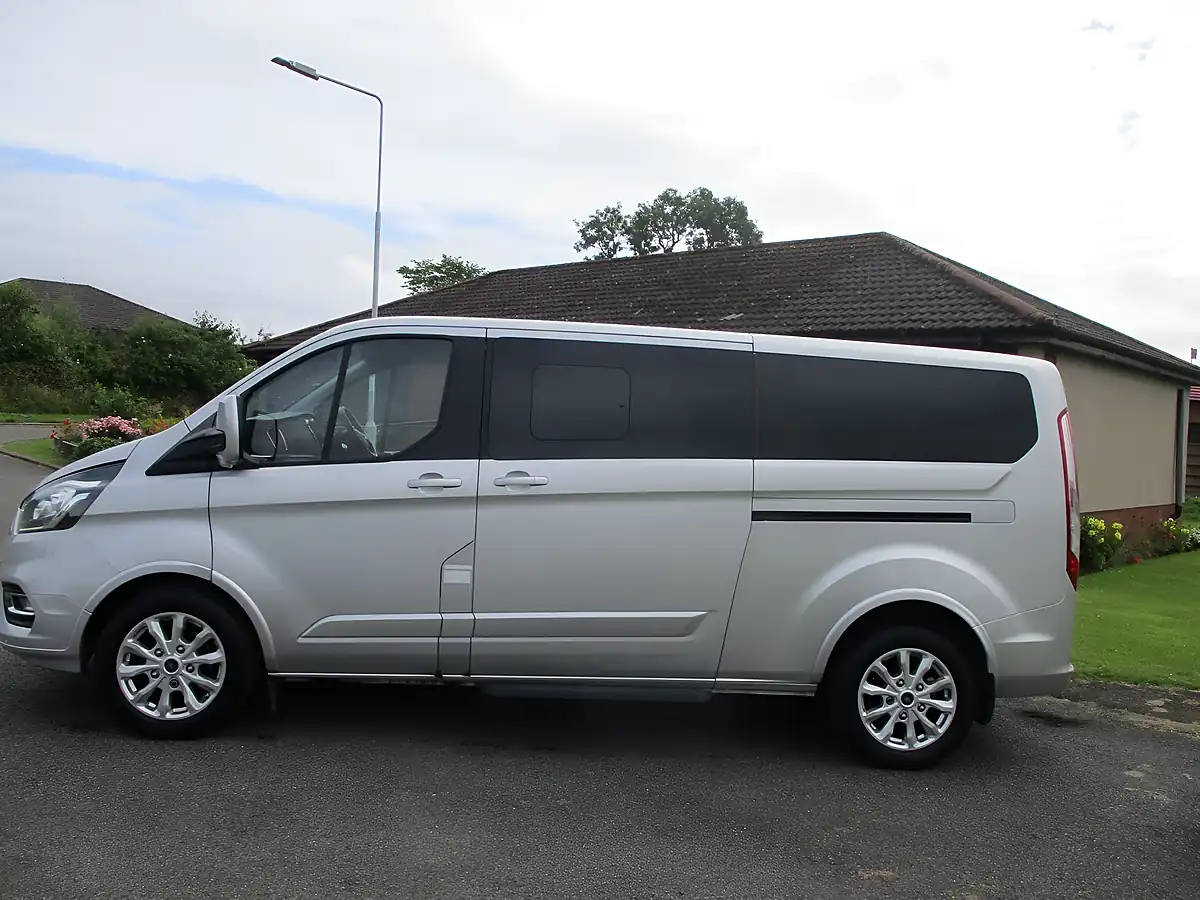 Used 2020 Ford Tourneo Custom Titanium Silver - Interior and Exterior details 5