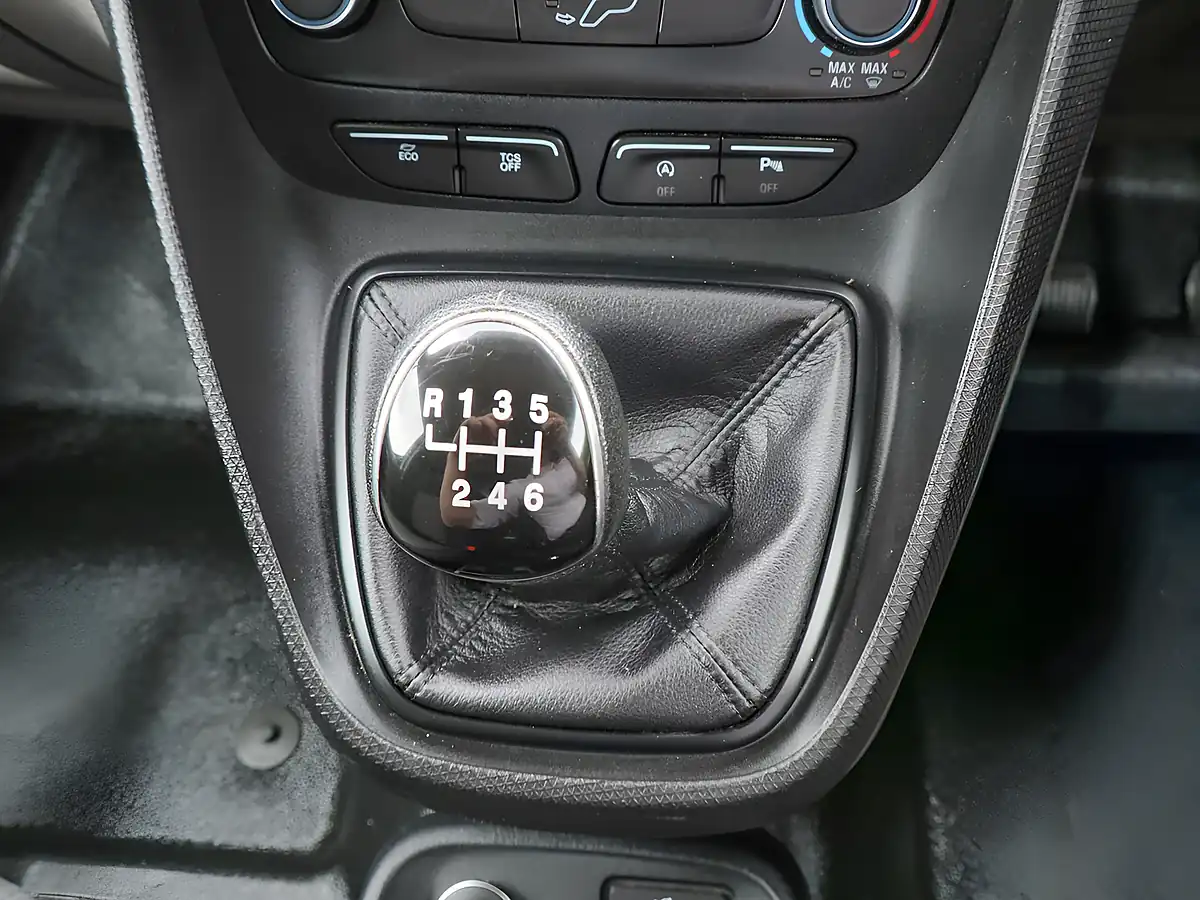 Used 2020 Ford Transit Connect 220 Ecoblue White - Interior and Exterior details 15