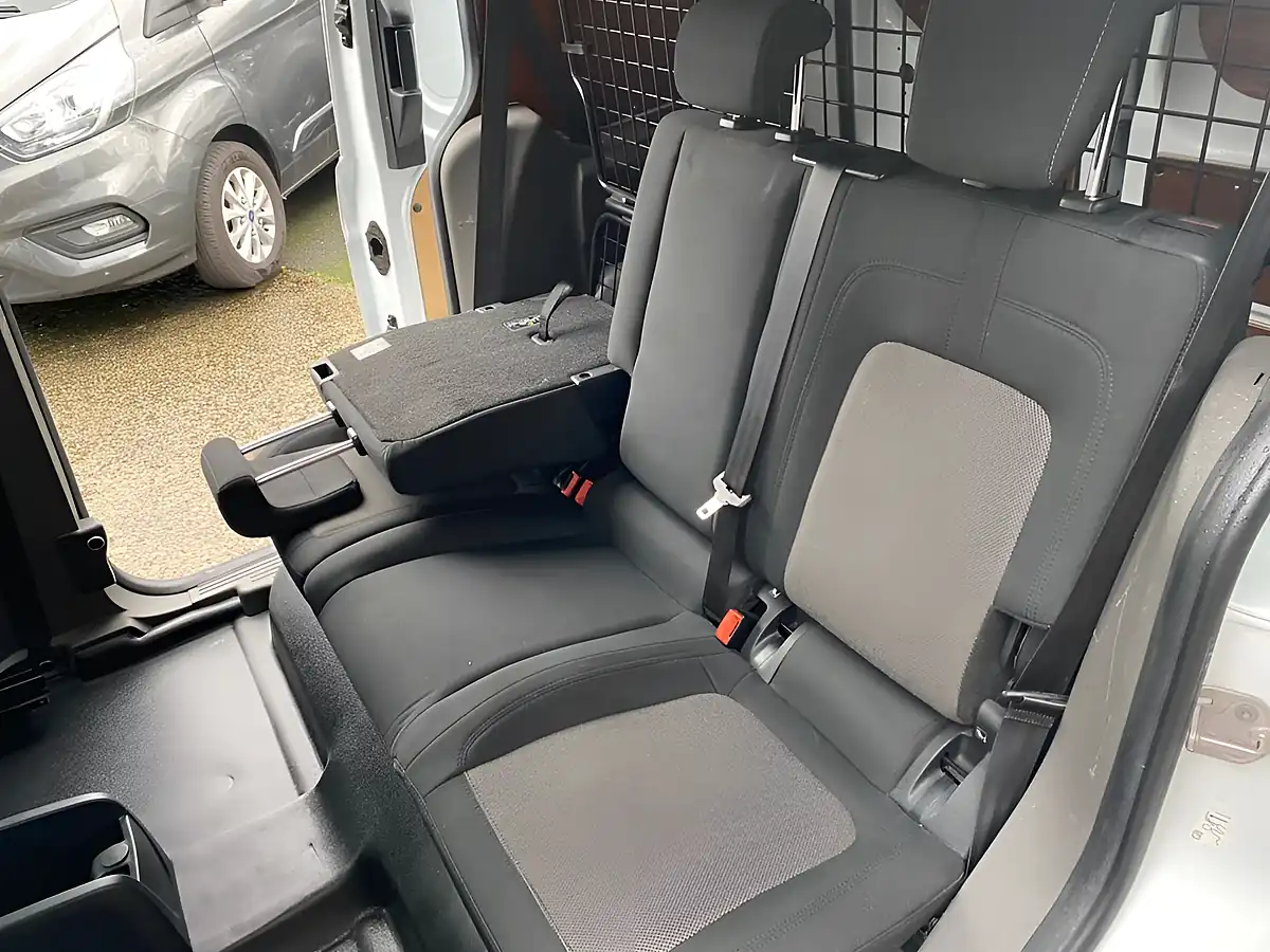 Used 2020 Ford Transit Connect 220 Swb Crew White - Interior and Exterior details 17