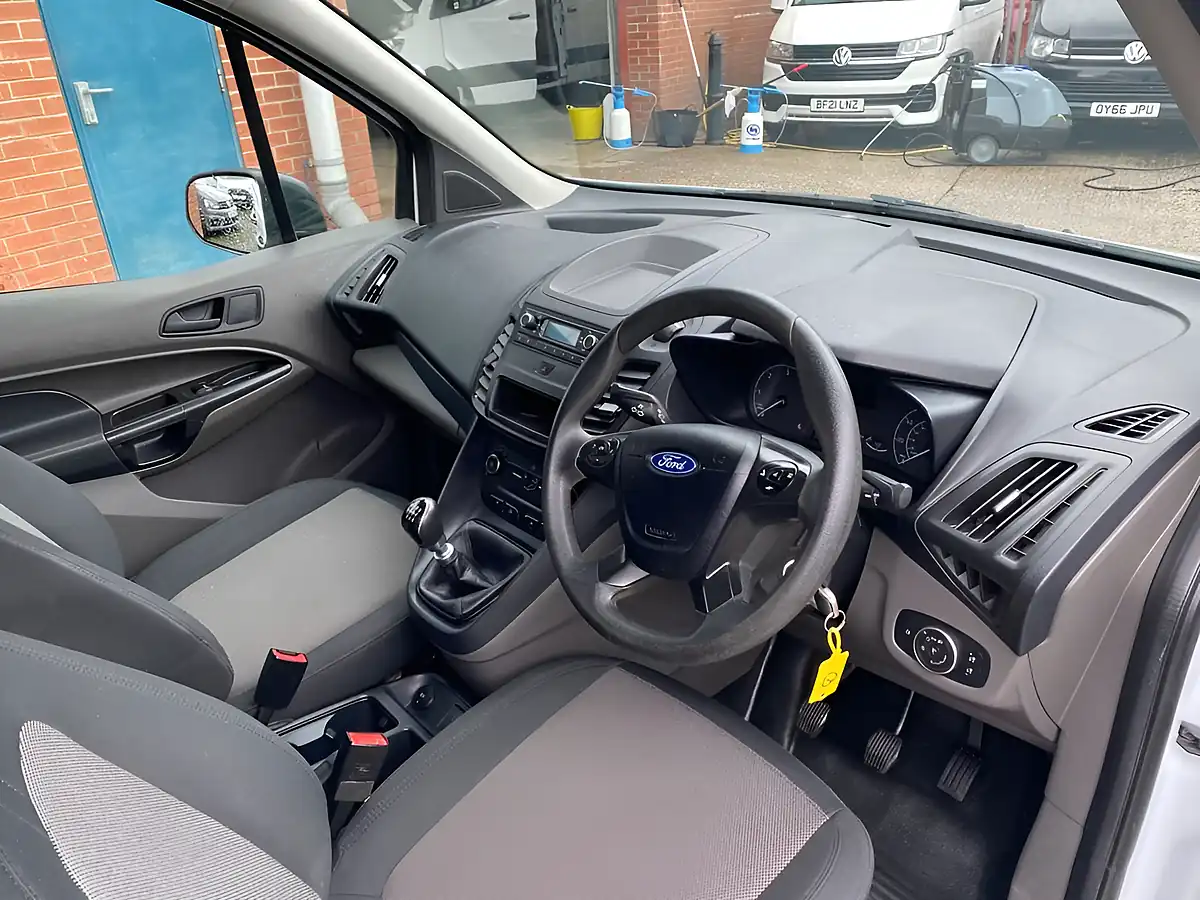 Used 2020 Ford Transit Connect 220 Swb Crew White - Interior and Exterior details 18