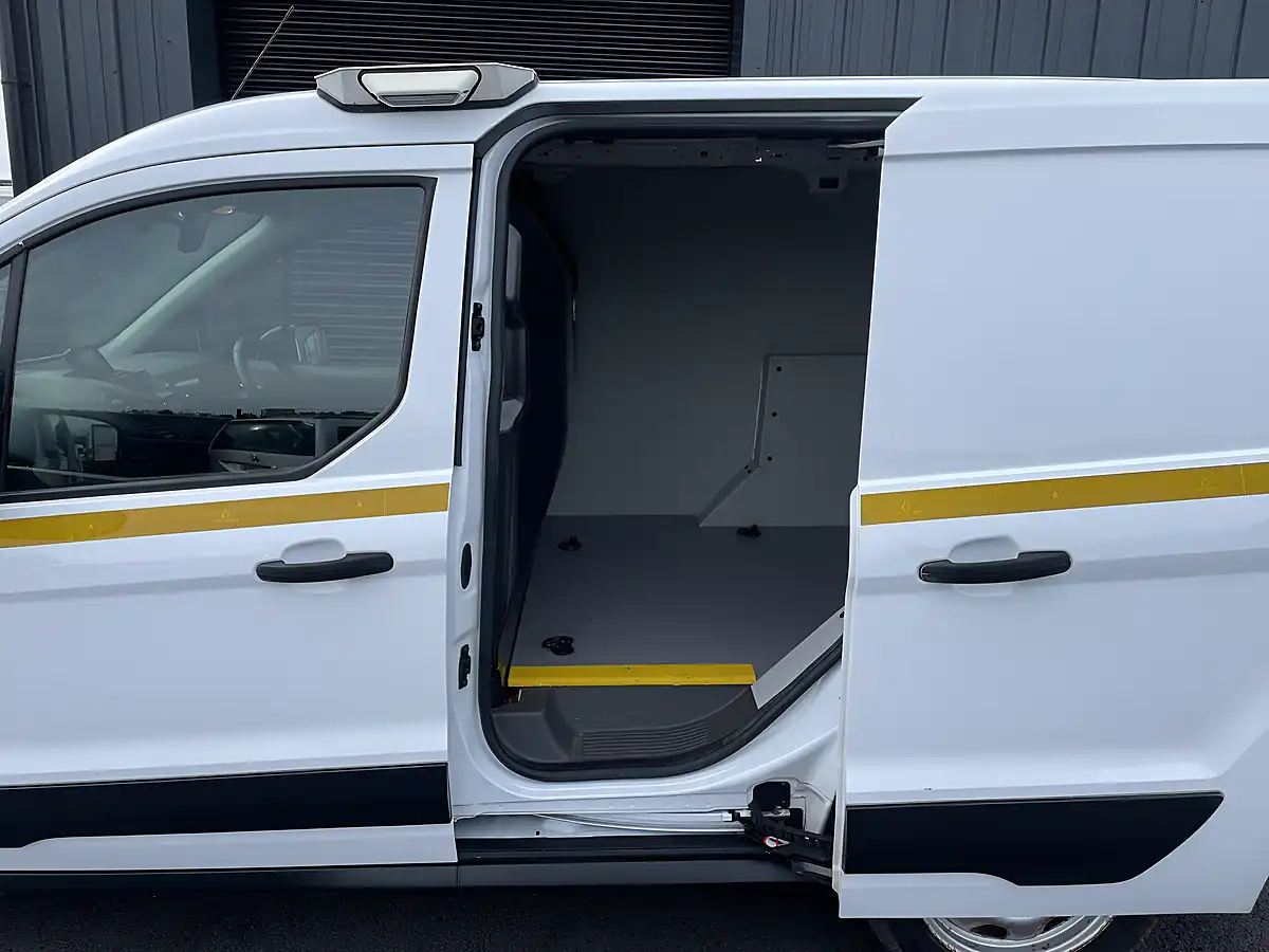 Used 2020 Ford Transit Connect Base Swb White - Interior and Exterior details 13