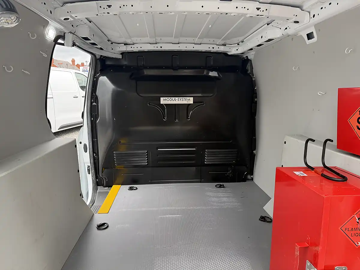 Used 2020 Ford Transit Connect L1 (swb) White - Interior and Exterior details 17