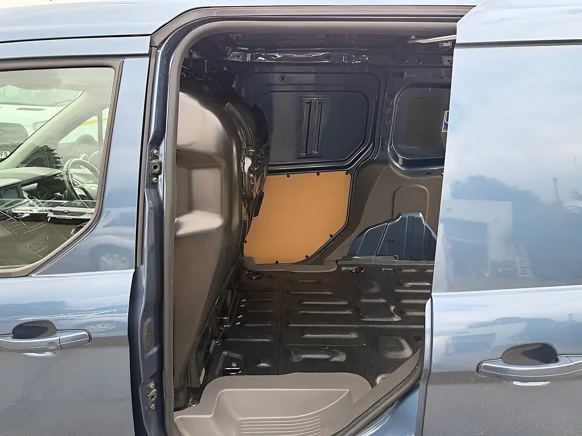 Used 2020 Ford Transit Connect Limited Blue - Interior and Exterior details 14