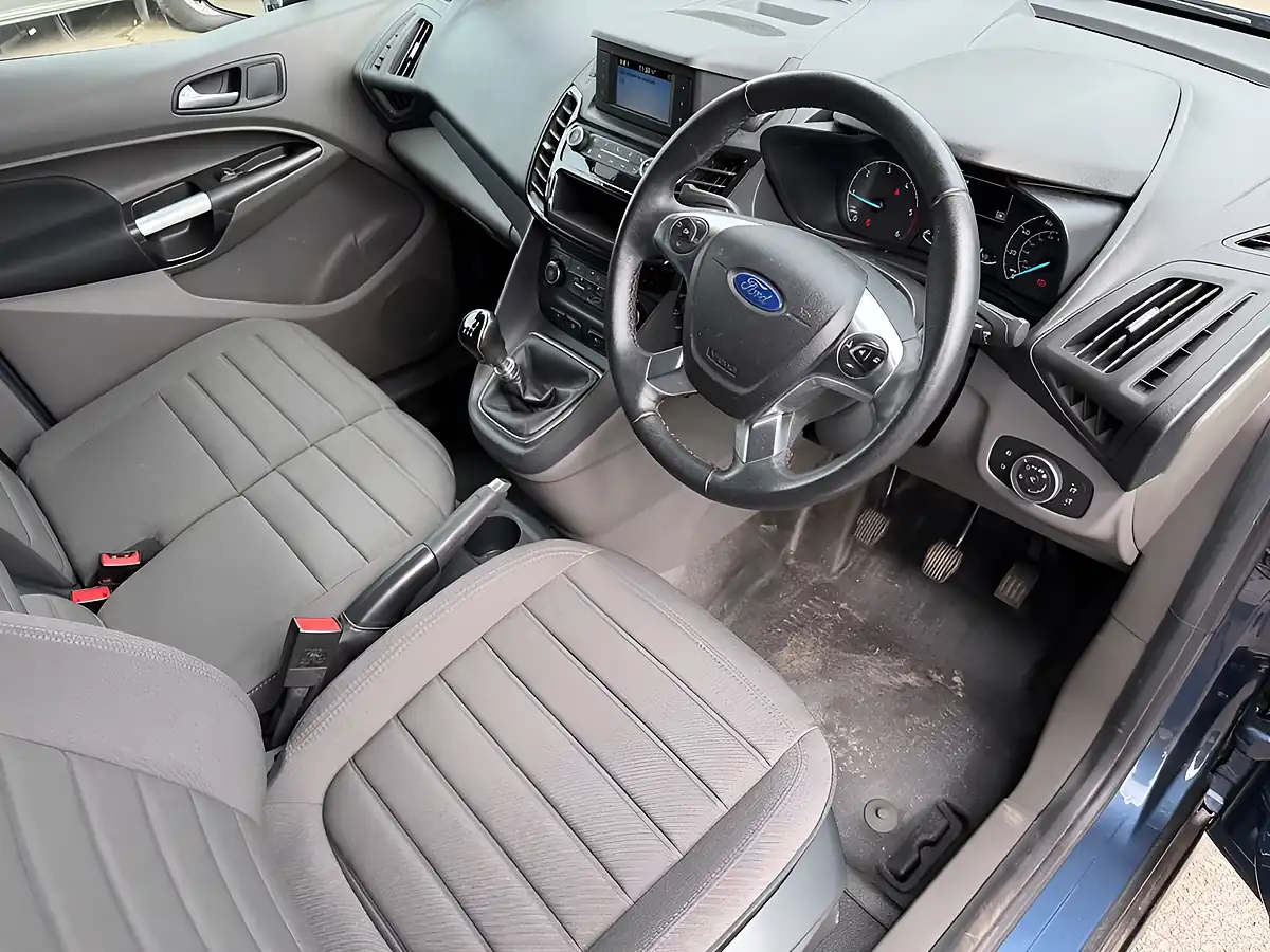 Used 2020 Ford Transit Connect Limited Blue - Interior and Exterior details 3