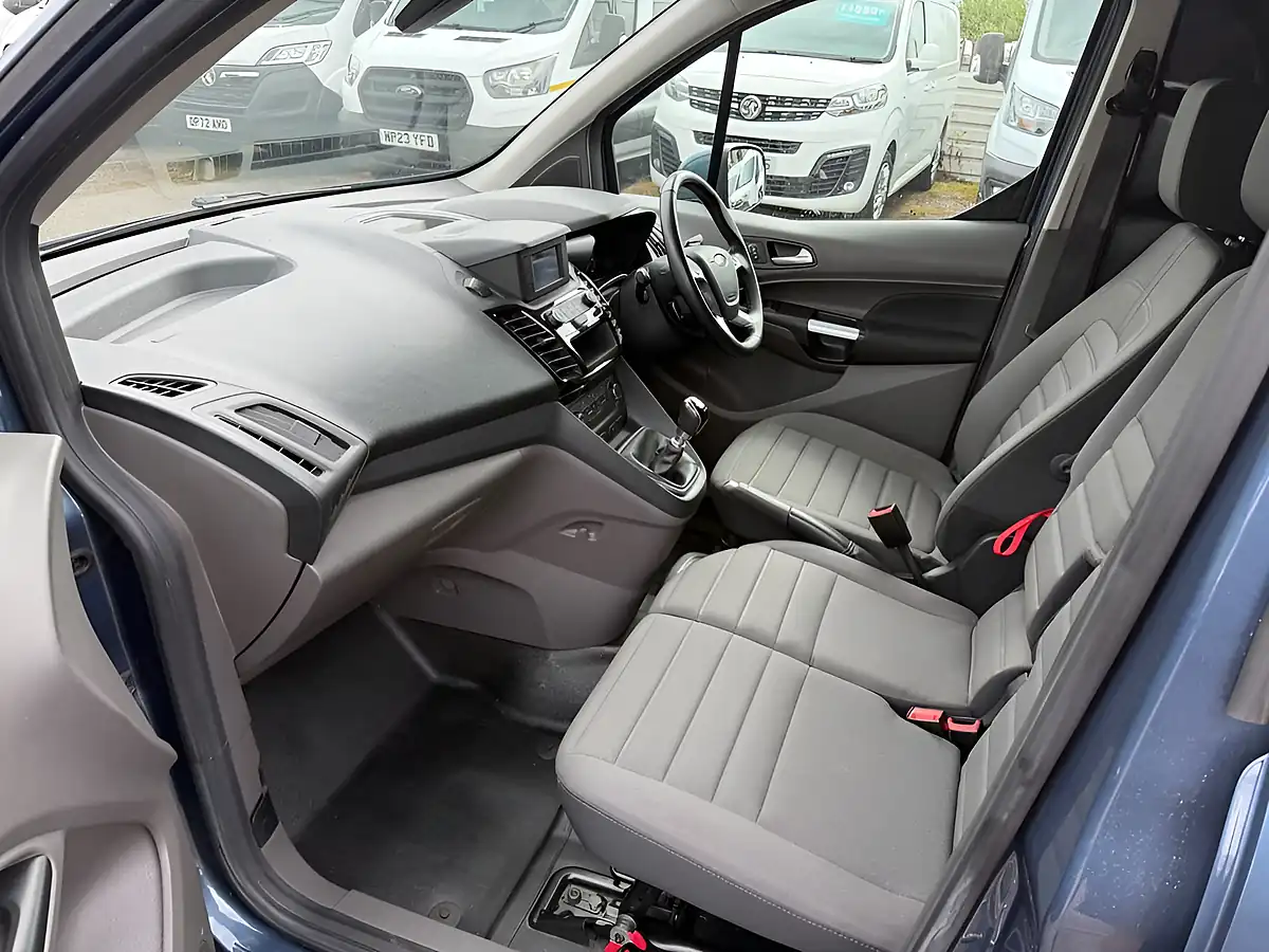 Used 2020 Ford Transit Connect Limited Blue - Interior and Exterior details 4