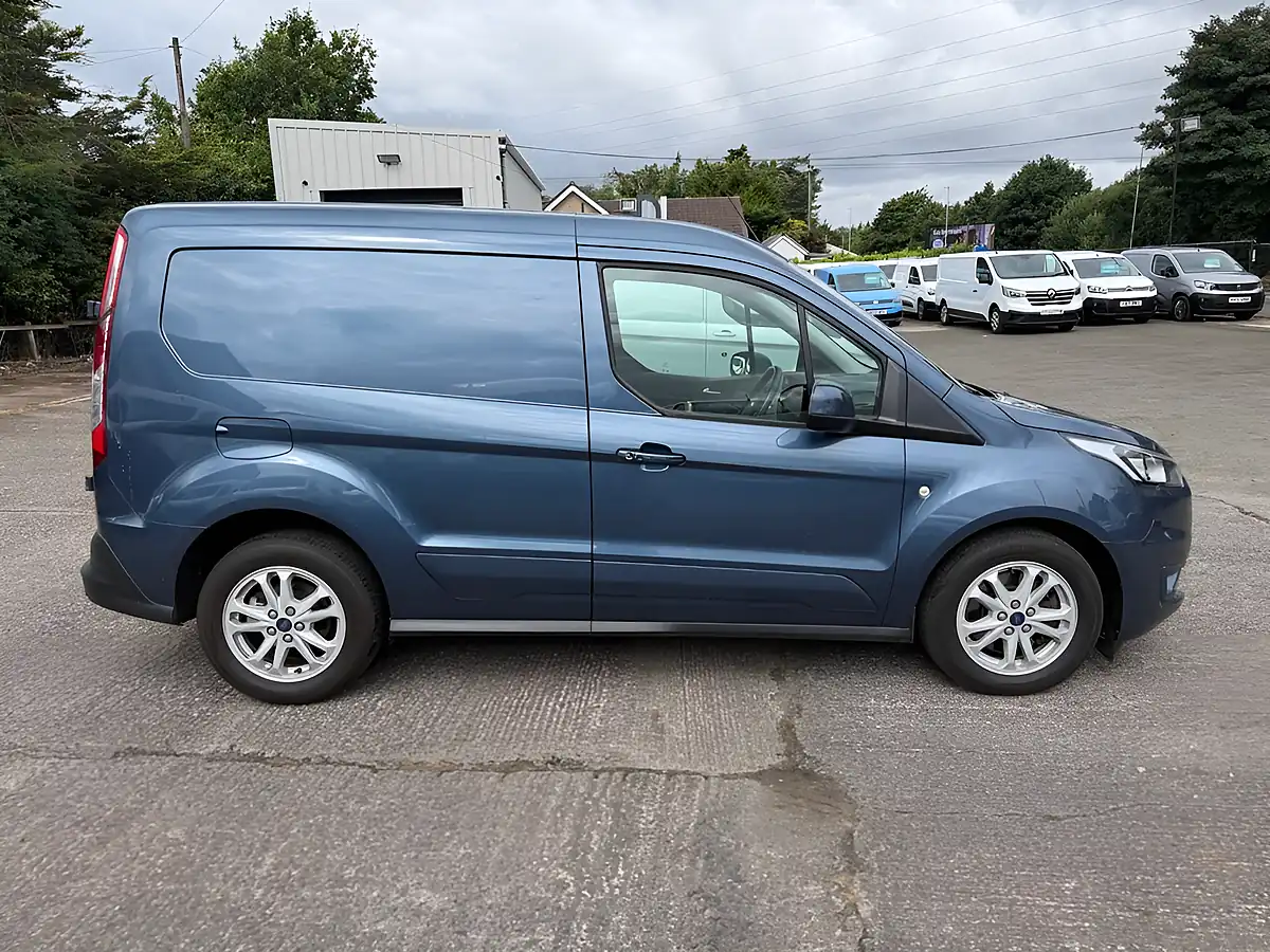 Used 2020 Ford Transit Connect Limited Blue - Interior and Exterior details 9