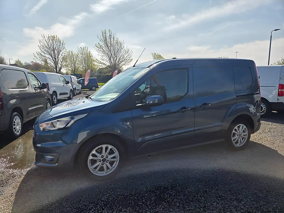 Used 2020 Ford Transit Connect Limited Blue - Interior and Exterior details 7