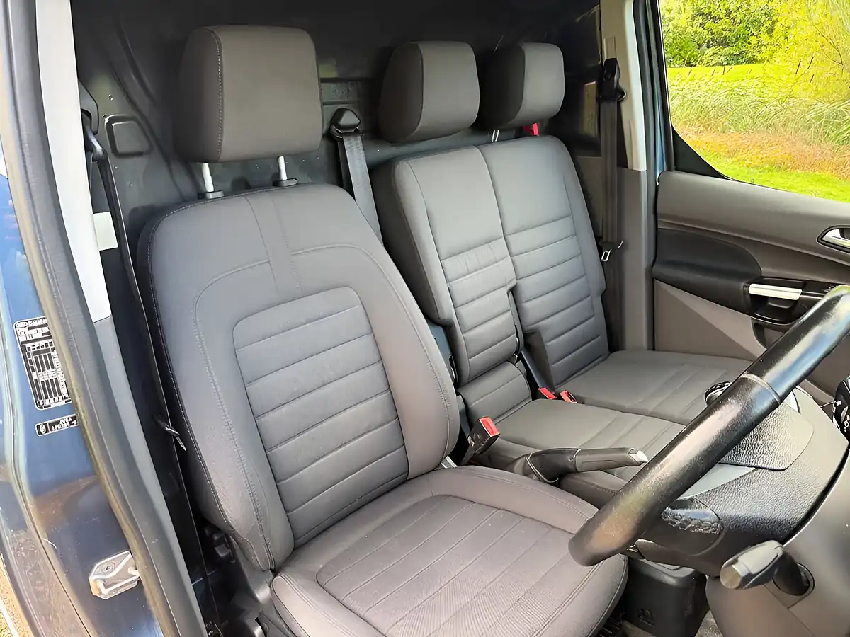 Used 2020 Ford Transit Connect Limited Blue - Interior and Exterior details 16