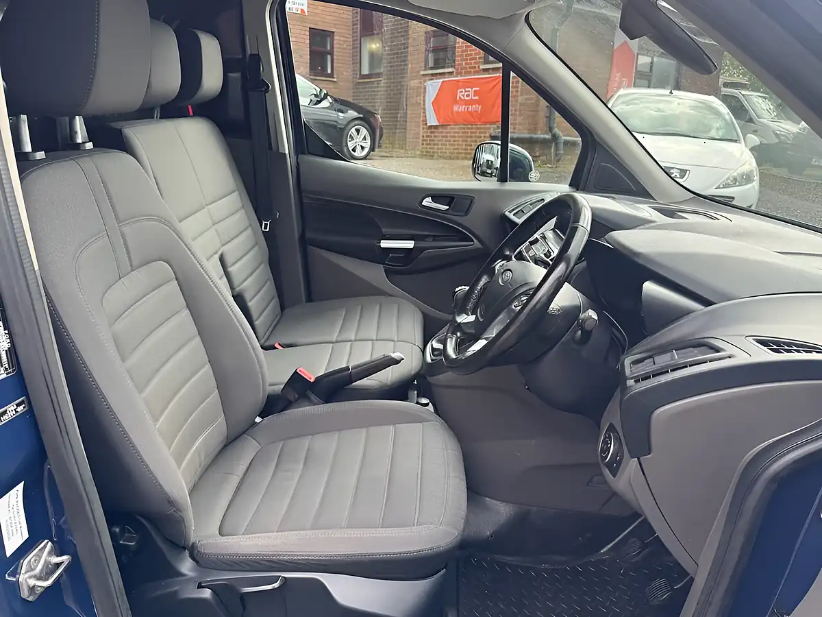 Used 2020 Ford Transit Connect Limited Blue - Interior and Exterior details 10