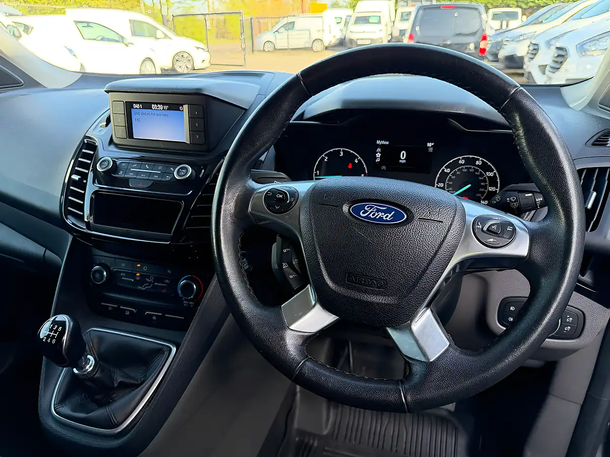 Used 2020 Ford Transit Connect Limited Grey - Interior and Exterior details 4