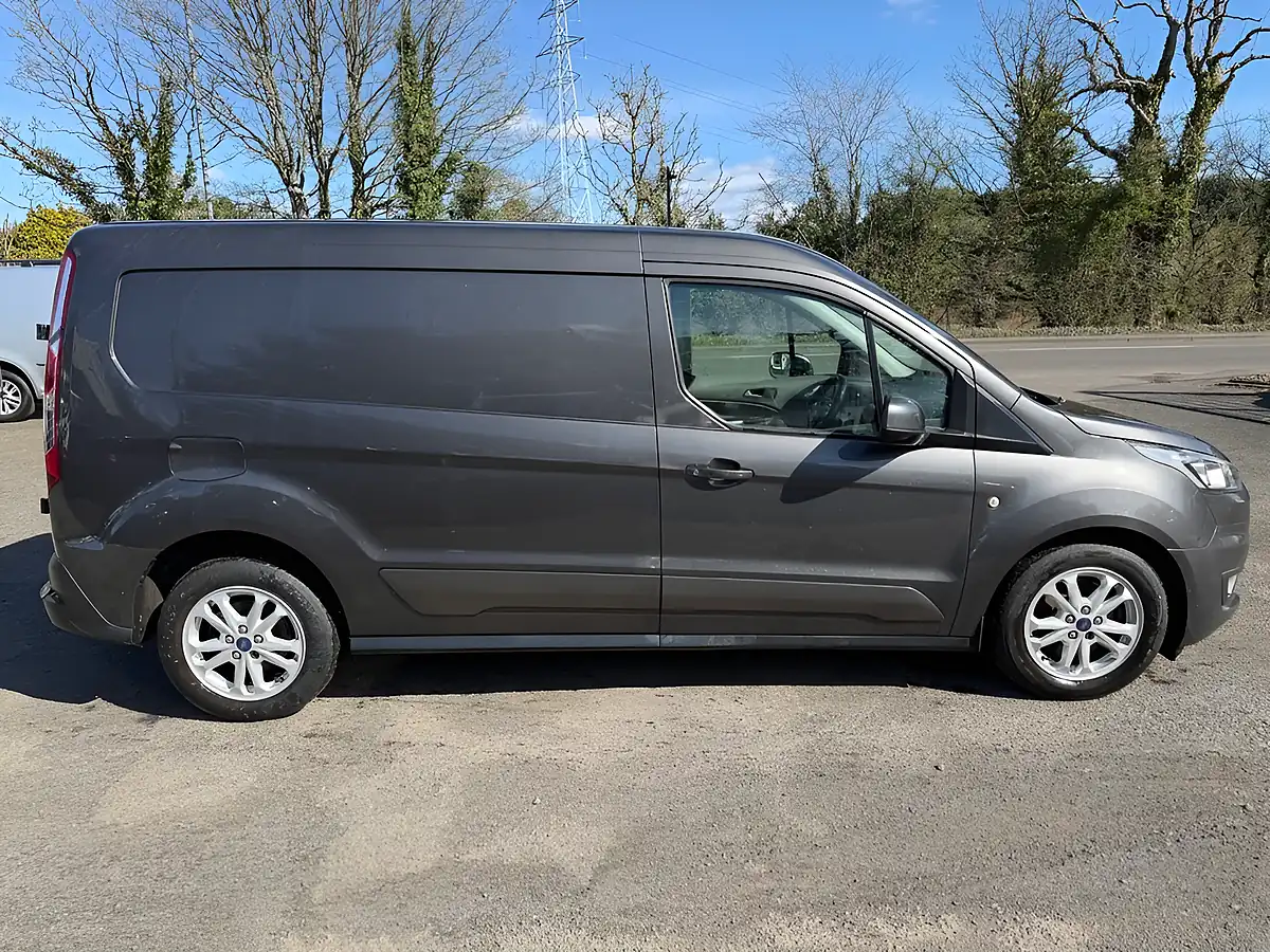 Used 2020 Ford Transit Connect Limited Grey - Interior and Exterior details 9