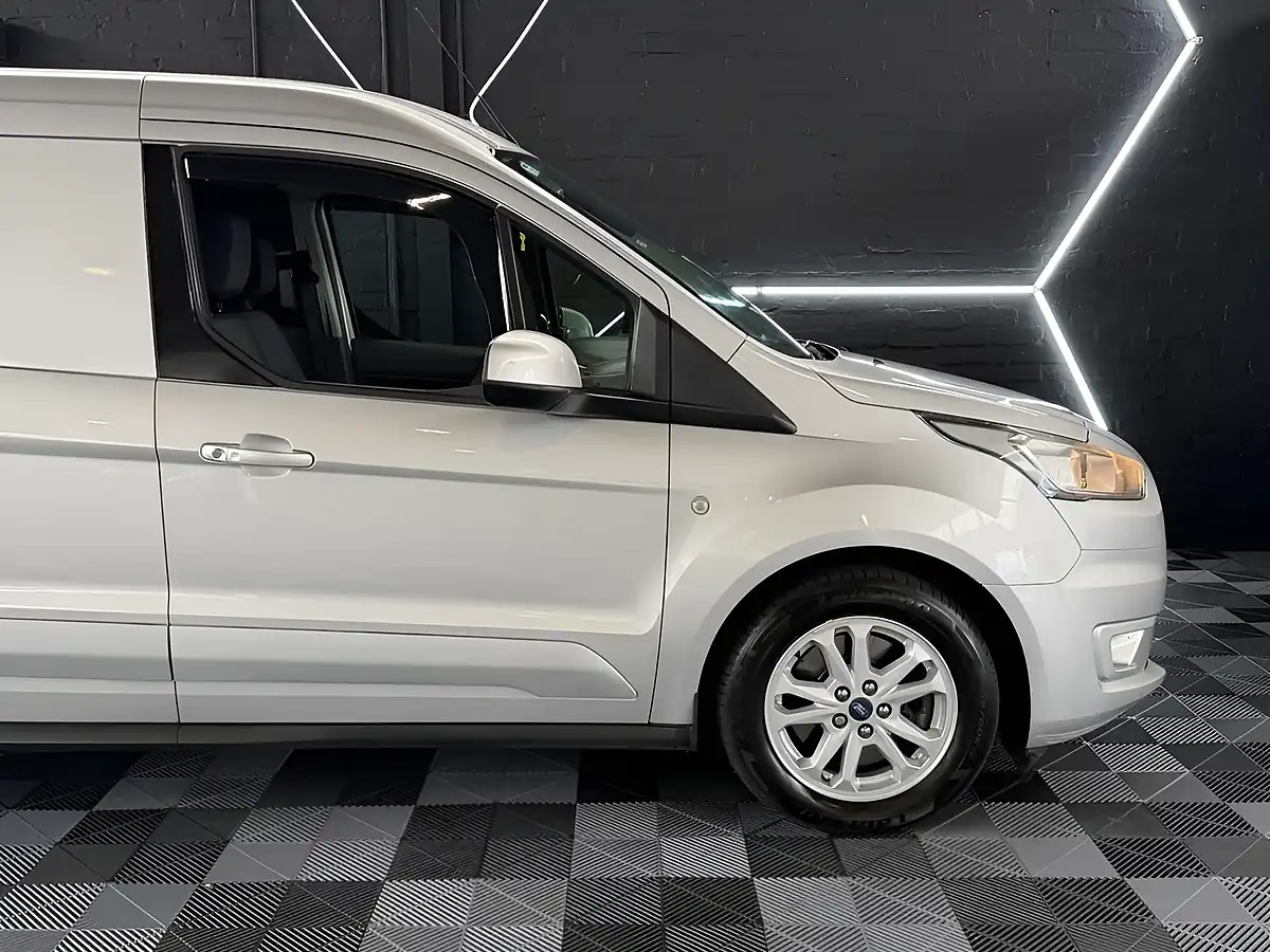 Used 2020 Ford Transit Connect Limited Silver - Interior and Exterior details 11