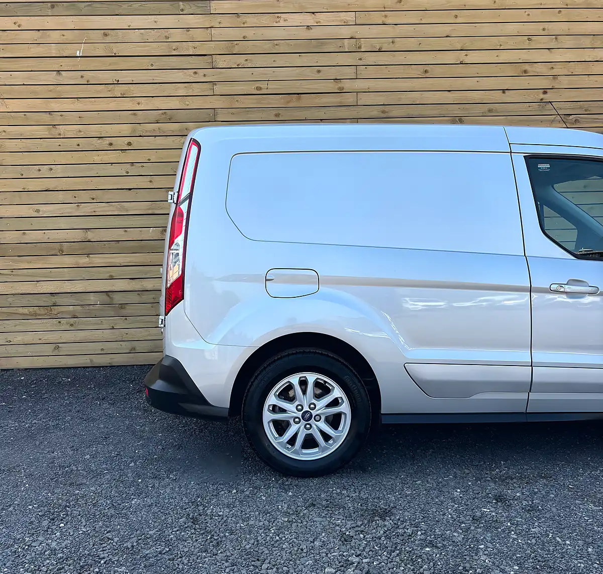 Used 2020 Ford Transit Connect Limited Silver - Interior and Exterior details 4