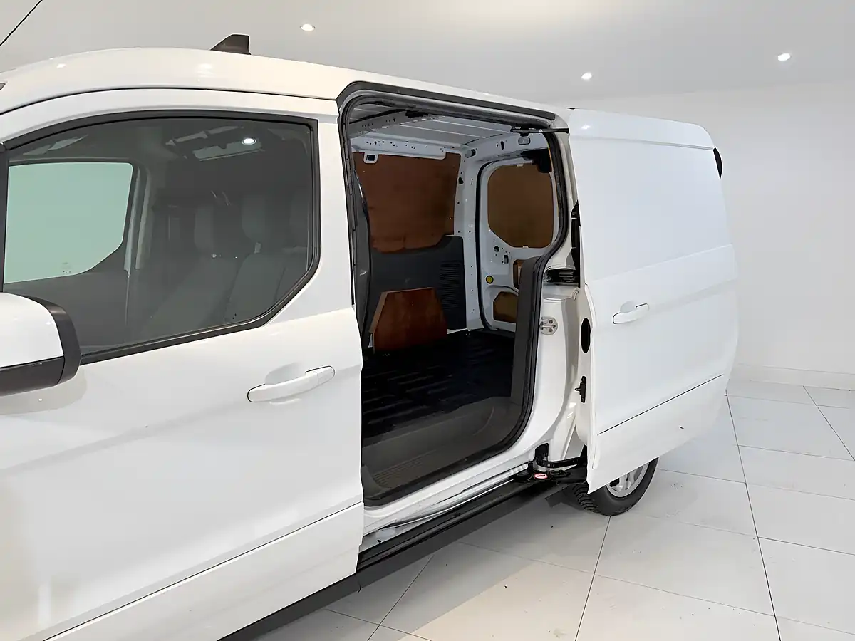 Used 2020 Ford Transit Connect Limited White - Interior and Exterior details 14