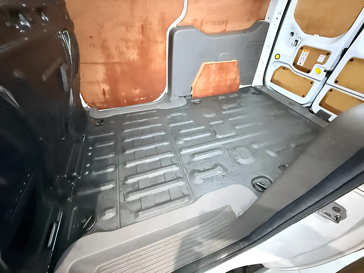 Used 2020 Ford Transit Connect Limited White - Interior and Exterior details 19
