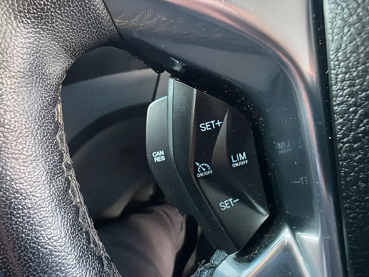 Used 2020 Ford Transit Connect Trend Black - Interior and Exterior details 15
