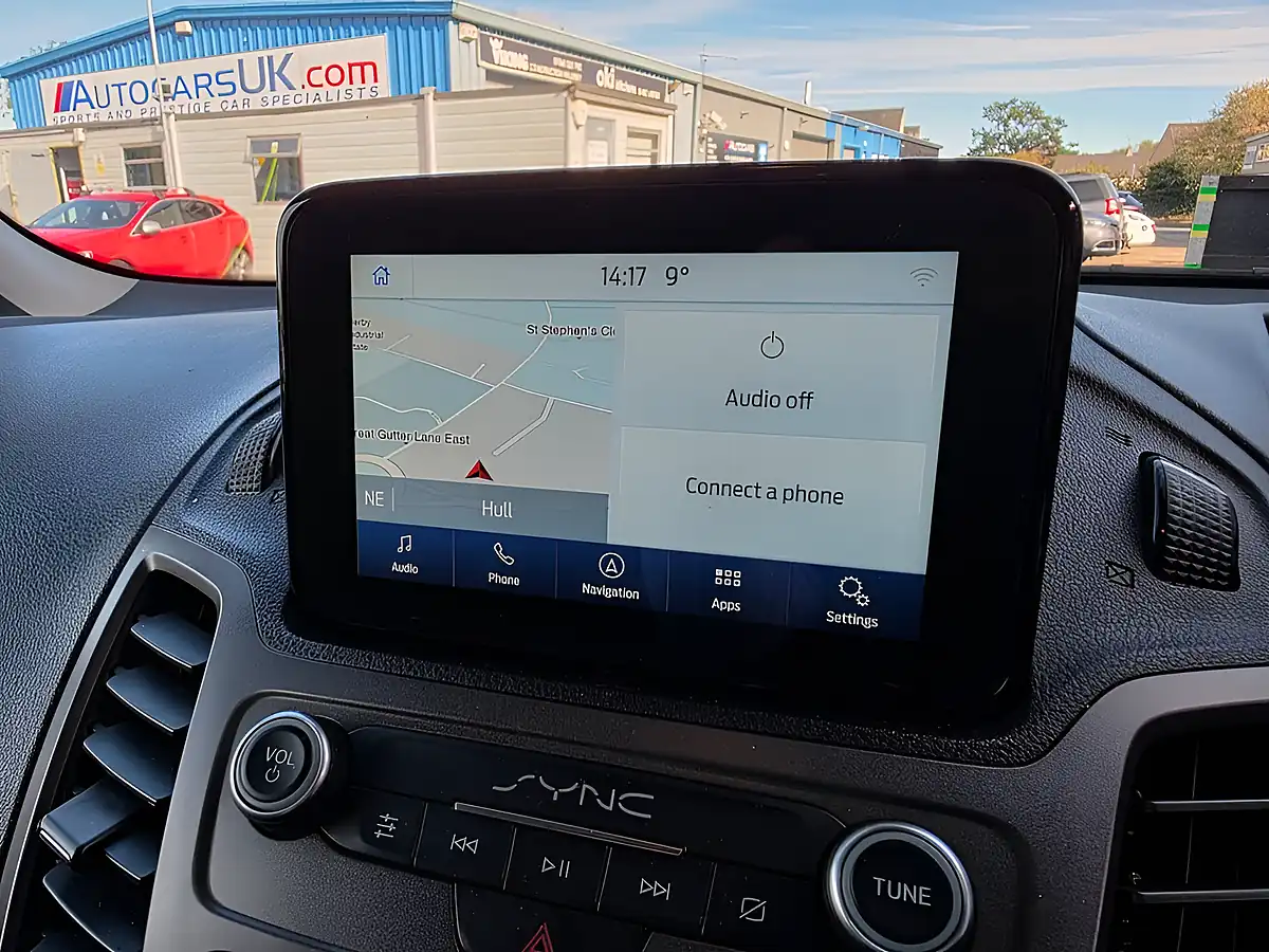 Used 2020 Ford Transit Connect Trend Black - Interior and Exterior details 16