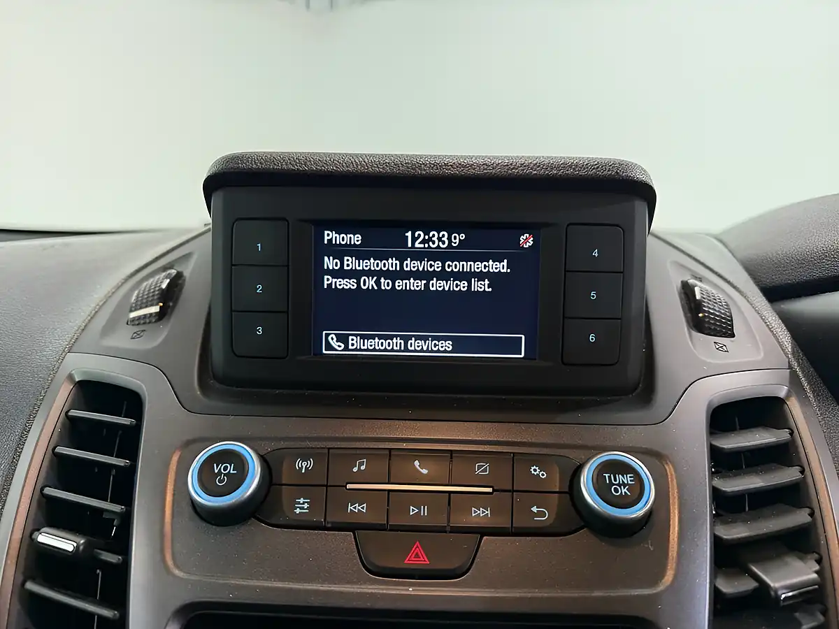 Used 2020 Ford Transit Connect Trend Crew Van Double Cab White - Interior and Exterior details 19