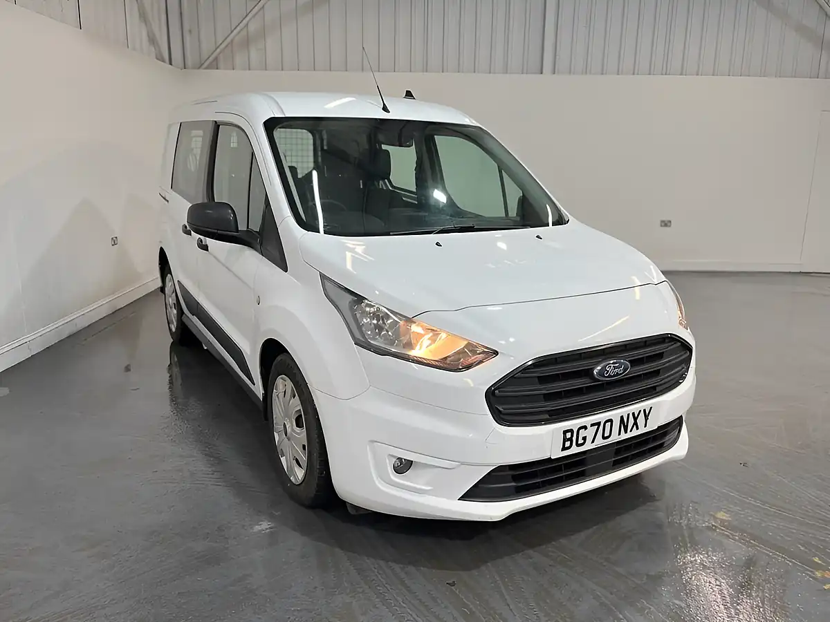 Used 2020 Ford Transit Connect Trend Crew Van Double Cab White - Front View