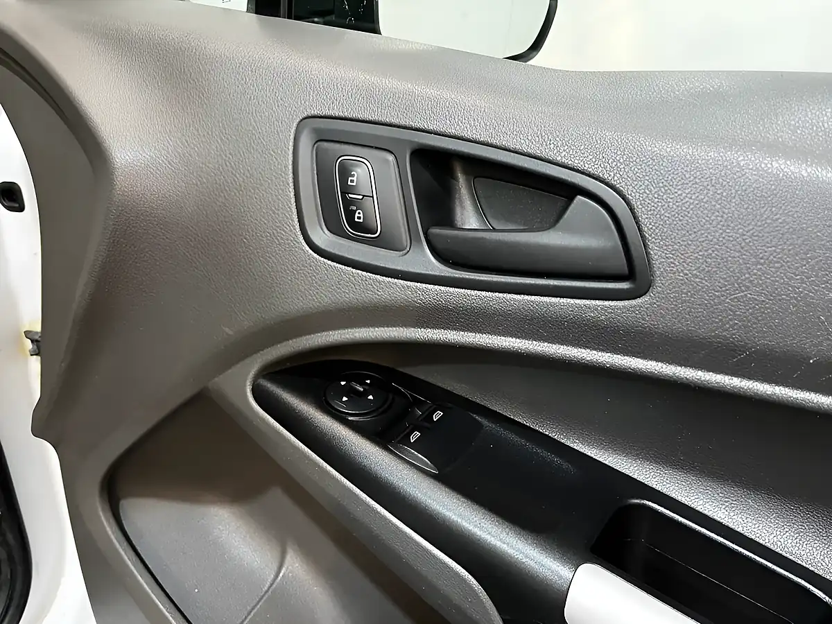 Used 2020 Ford Transit Connect Trend Crew Van Double Cab White - Interior and Exterior details 12