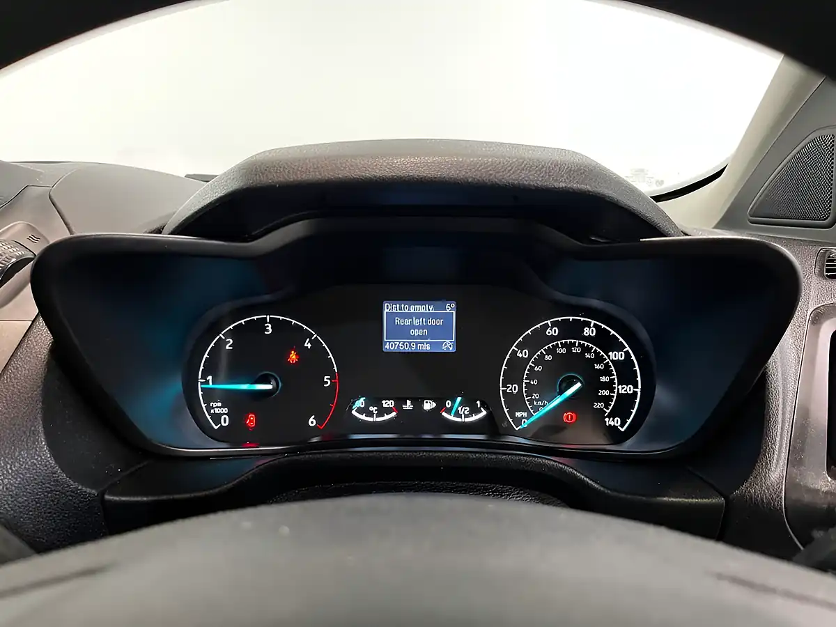 Used 2020 Ford Transit Connect Trend Crew Van Double Cab White - Interior and Exterior details 13